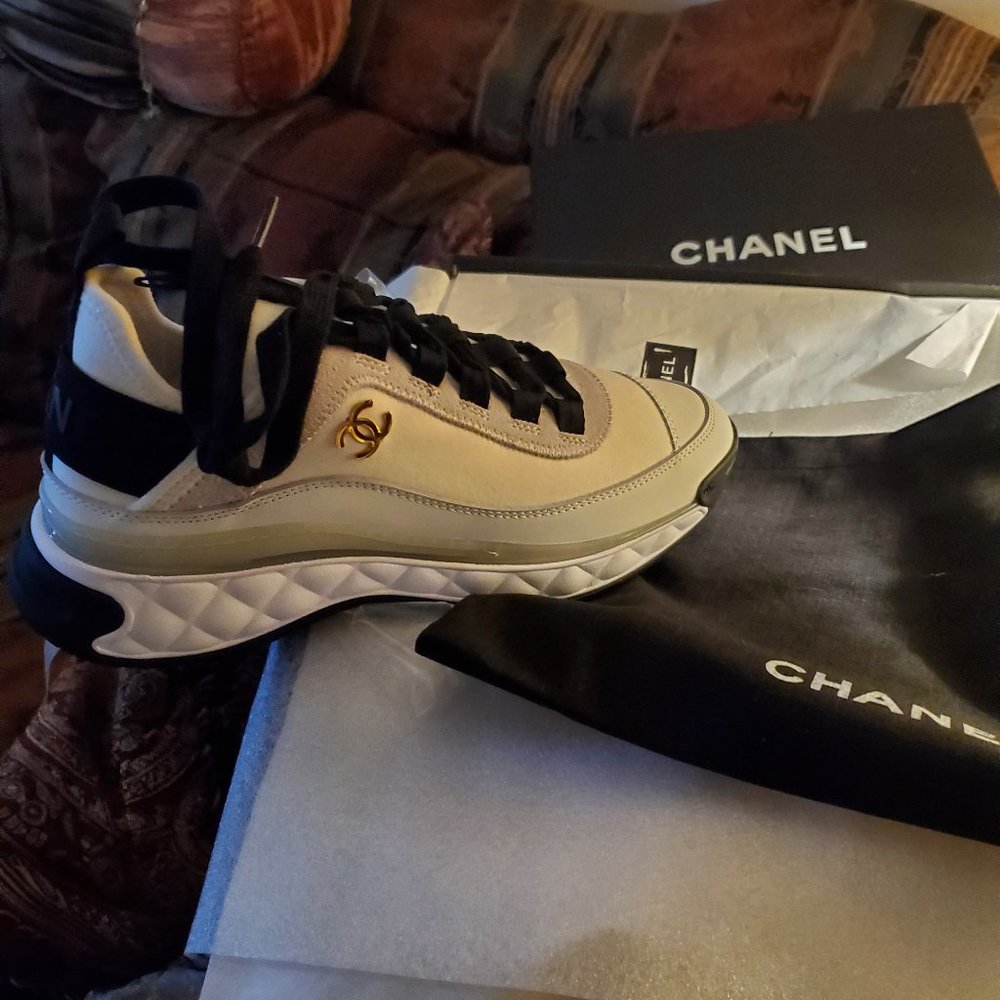 Chanel snickers size 38